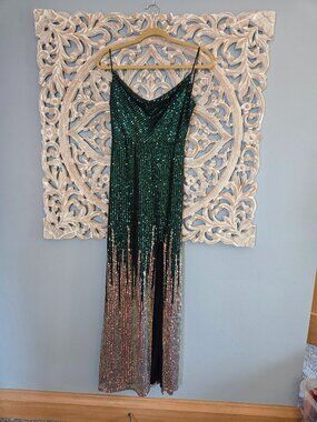 City Triangles Sequin Green Ombre Gown Open Back Dress 7 Med